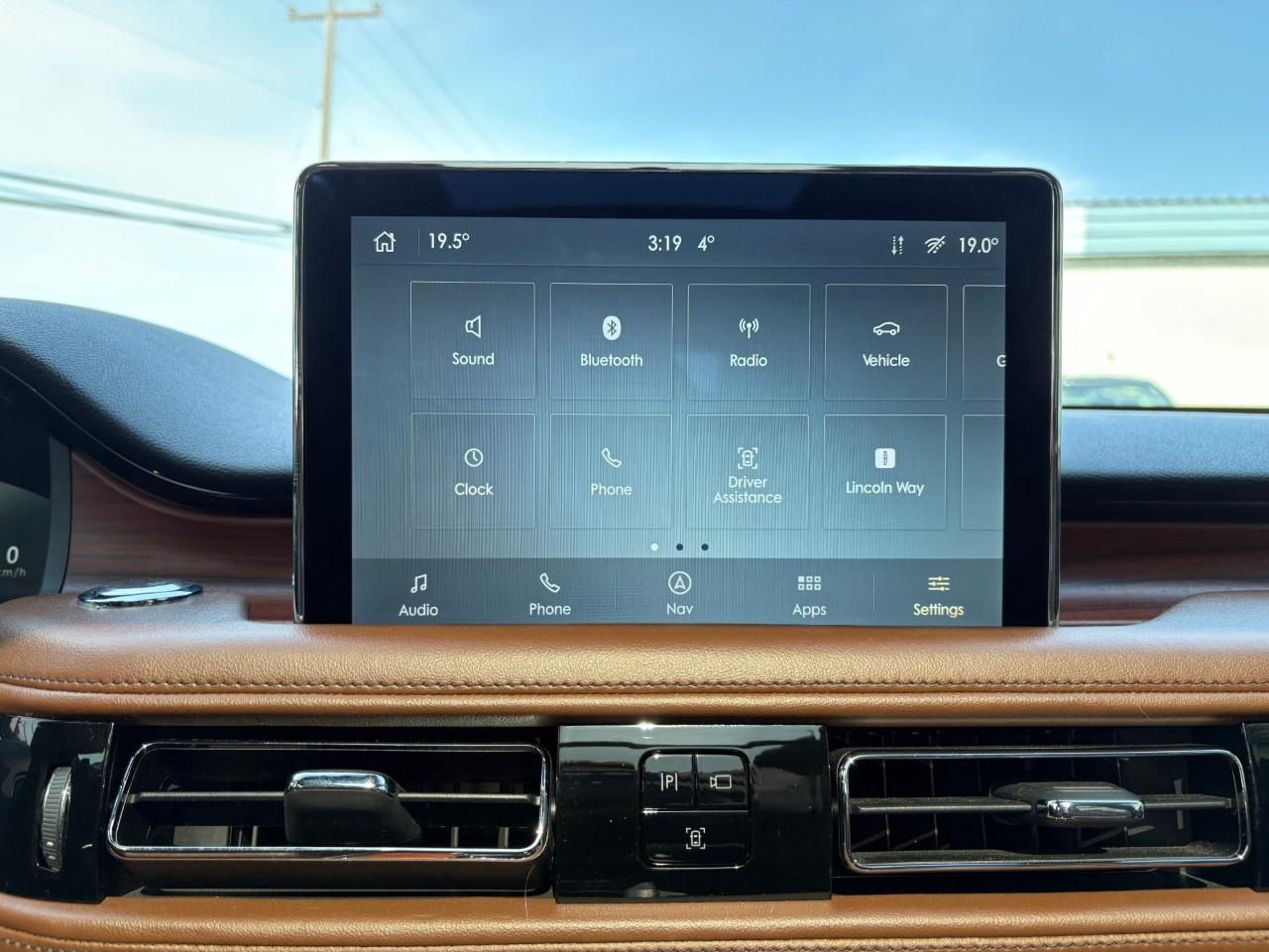 2022 Lincoln Aviator Reserve AWD Photo