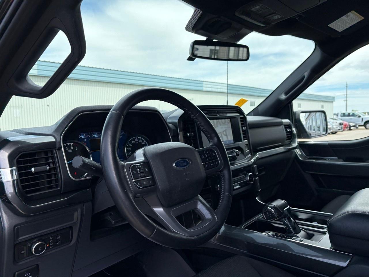 2022 Ford F-150 XLT 4WD SuperCrew 5.5' Box Photo