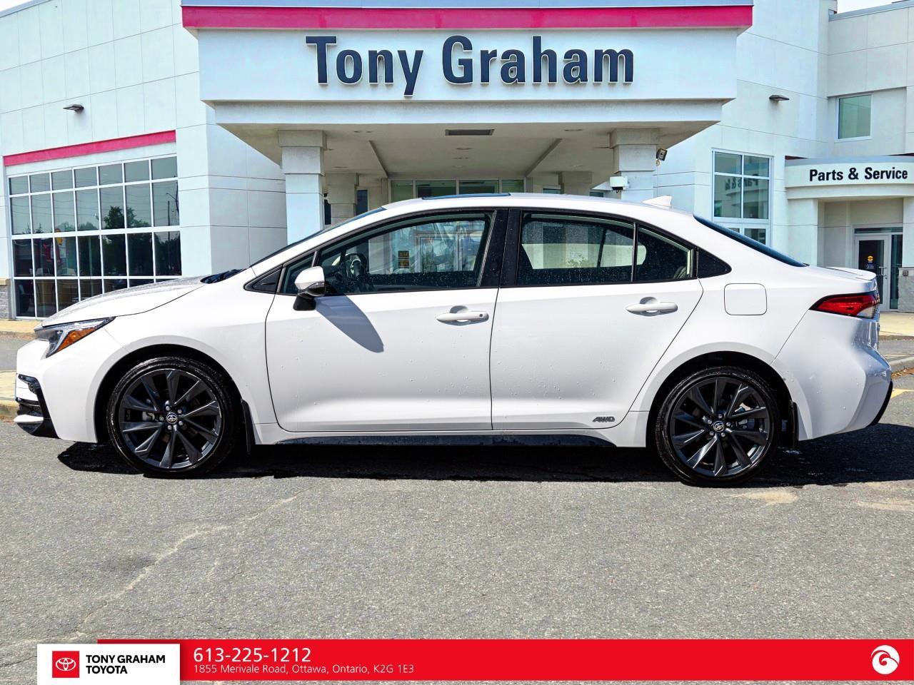 2025 Toyota Corolla Hybrid SE Photo2