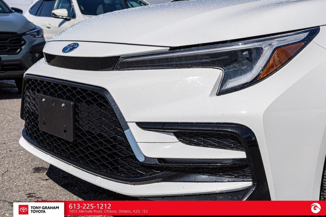 2025 Toyota Corolla Hybrid SE Photo