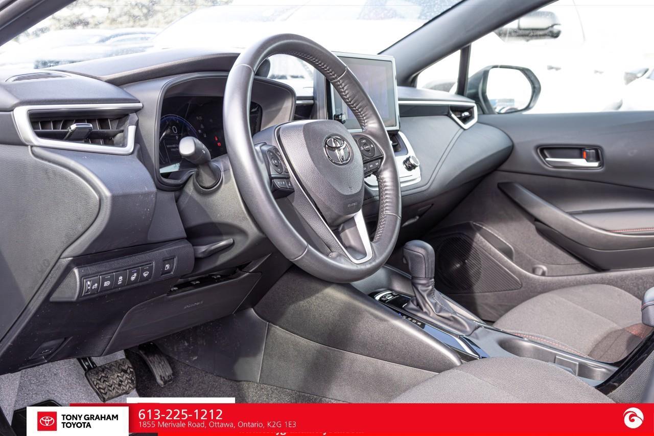 2025 Toyota Corolla Hybrid SE Photo