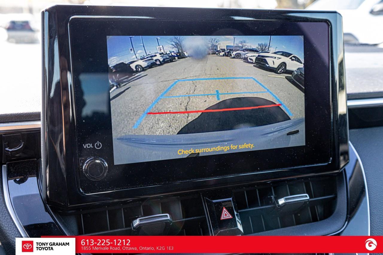 2025 Toyota Corolla Hybrid SE Photo
