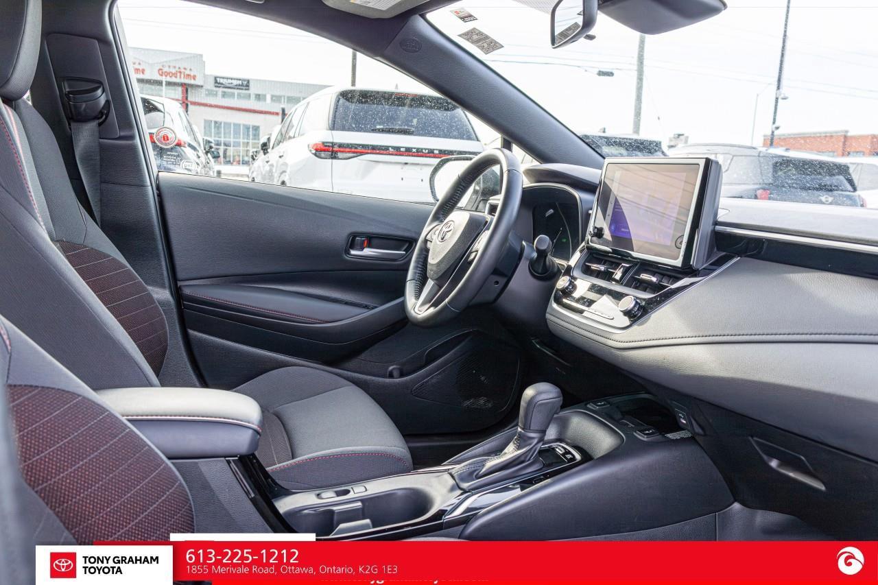 2025 Toyota Corolla Hybrid SE Photo