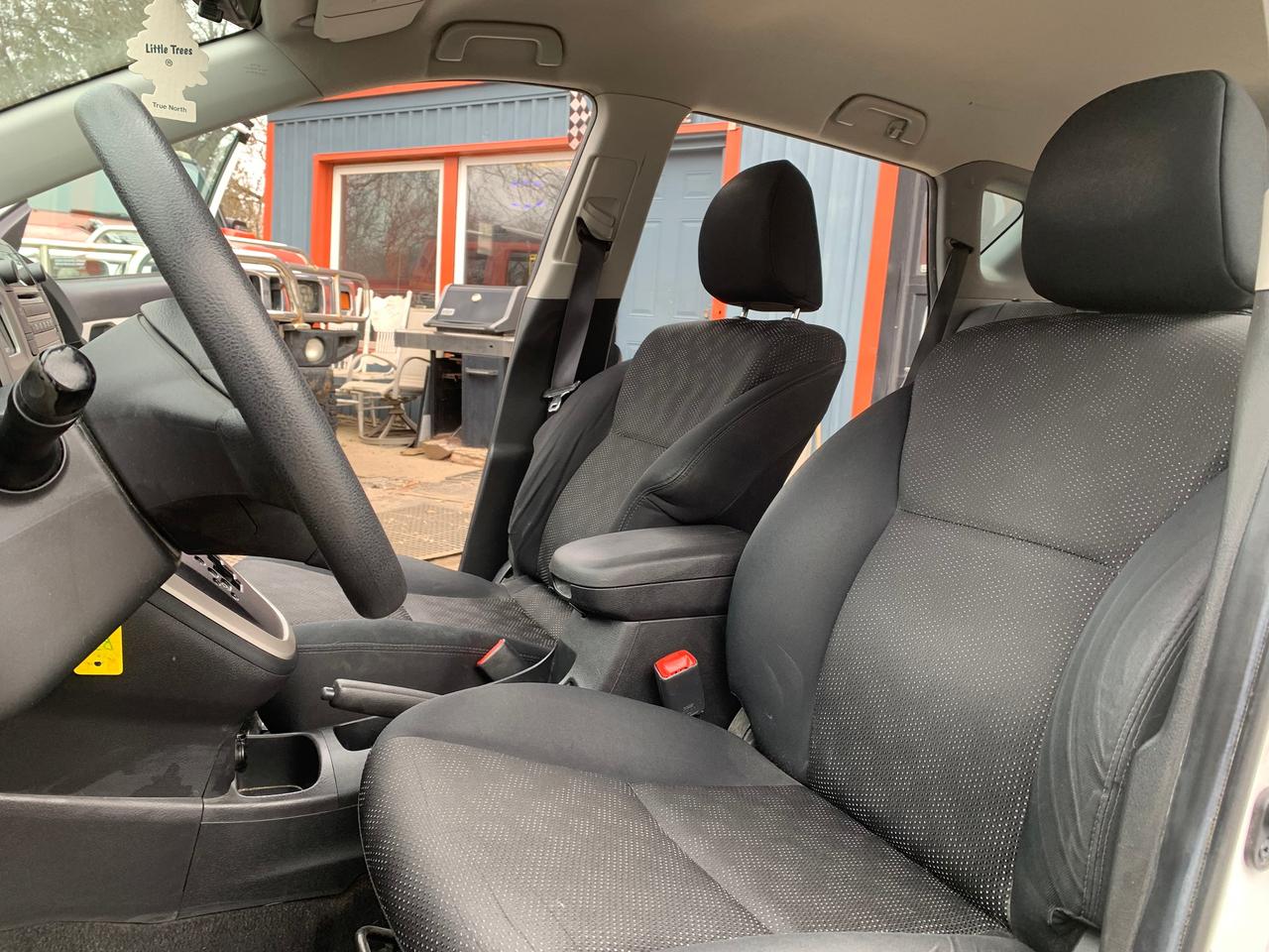 2009 Pontiac Vibe MATRIX 1 OWNER LOW KMS Photo