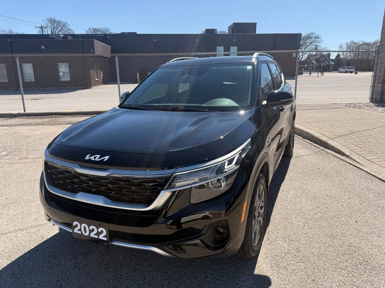 2022 Kia Seltos EX Clean Carfax! One Owner! Photo
