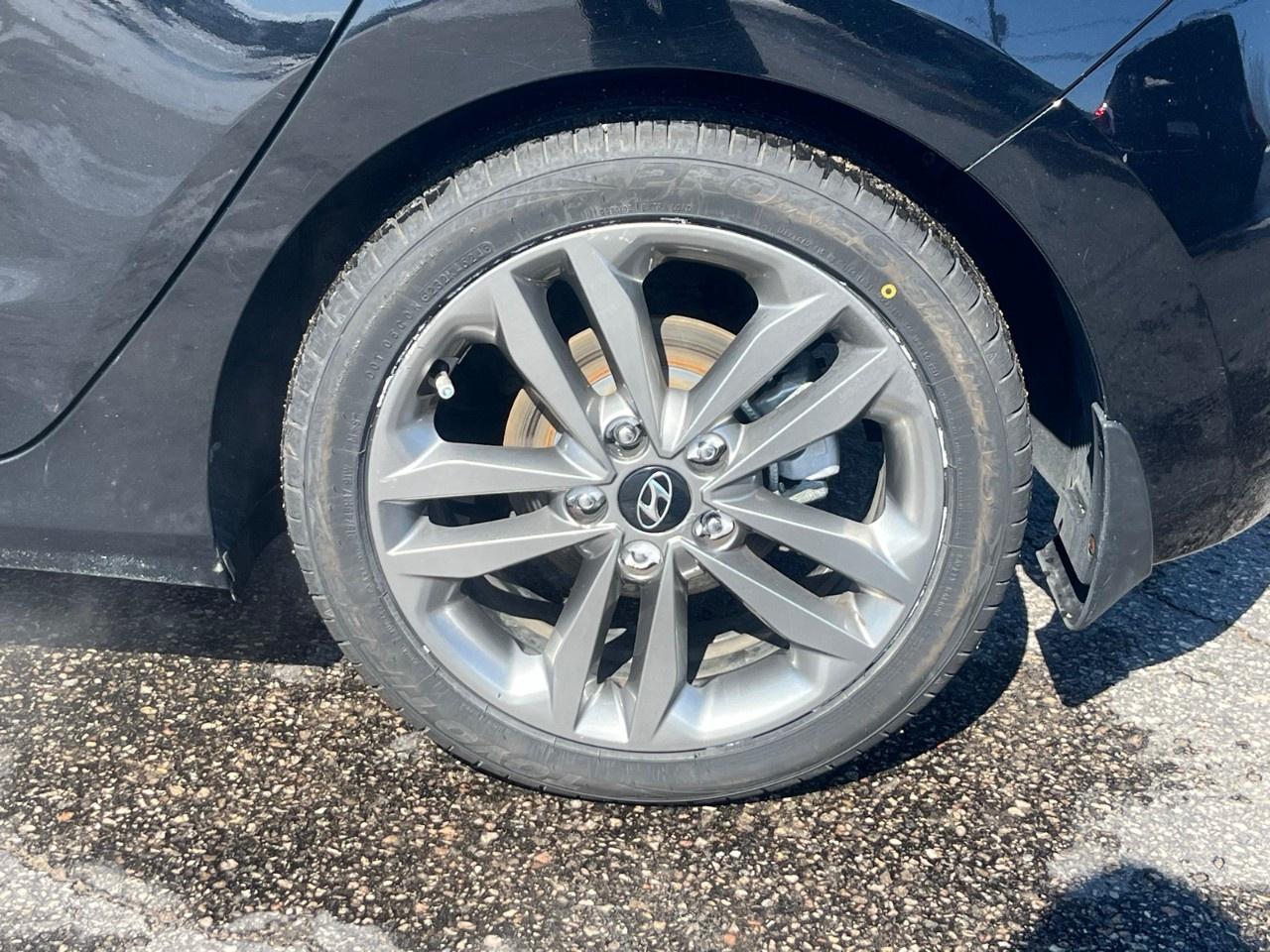 2017 Hyundai Elantra GT 5dr HB Auto GLS Tech Photo