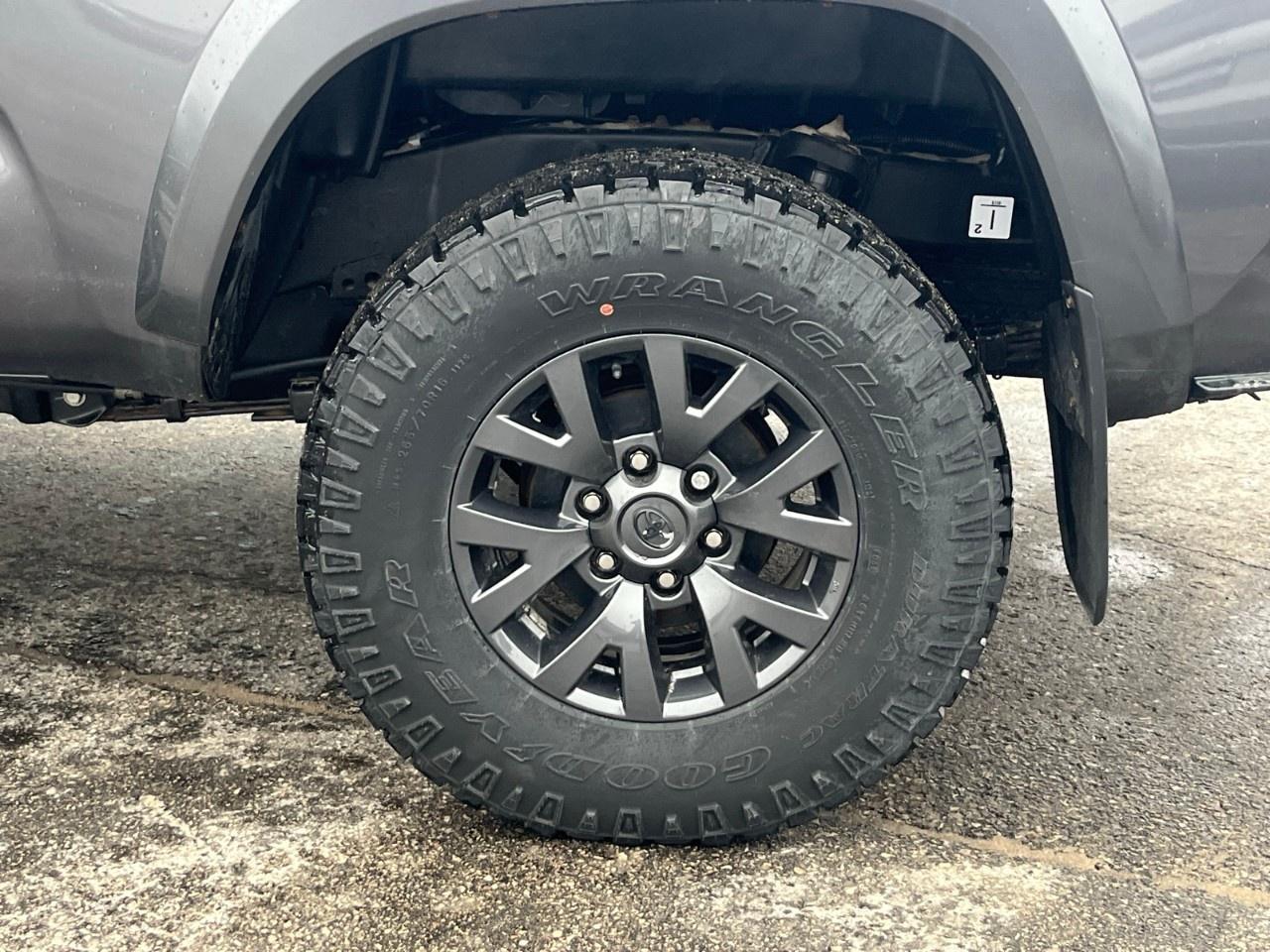 2022 Toyota Tacoma 4x4 Double Cab Auto Photo