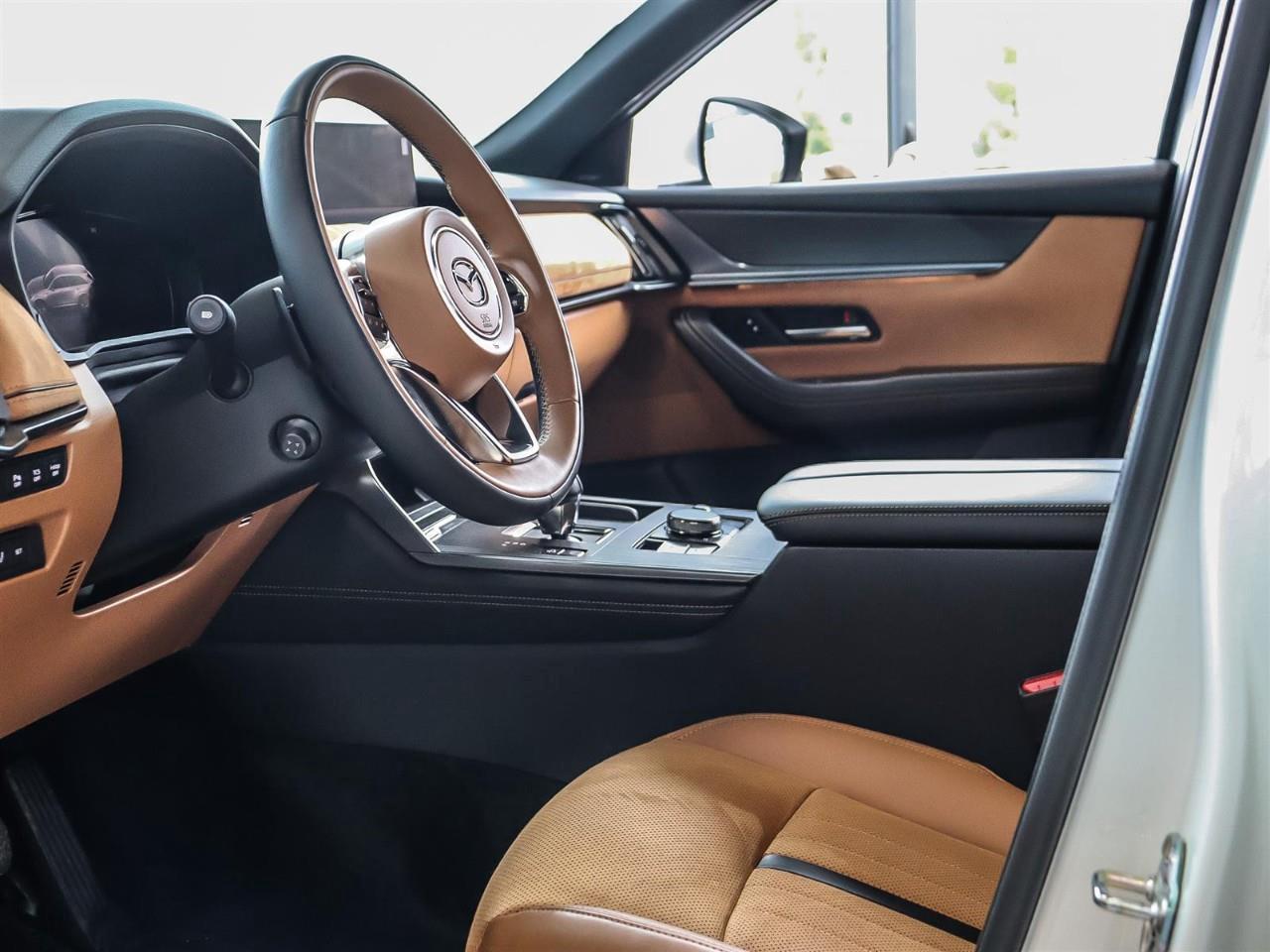 2025 Mazda CX-90 MHEV Signature Photo2