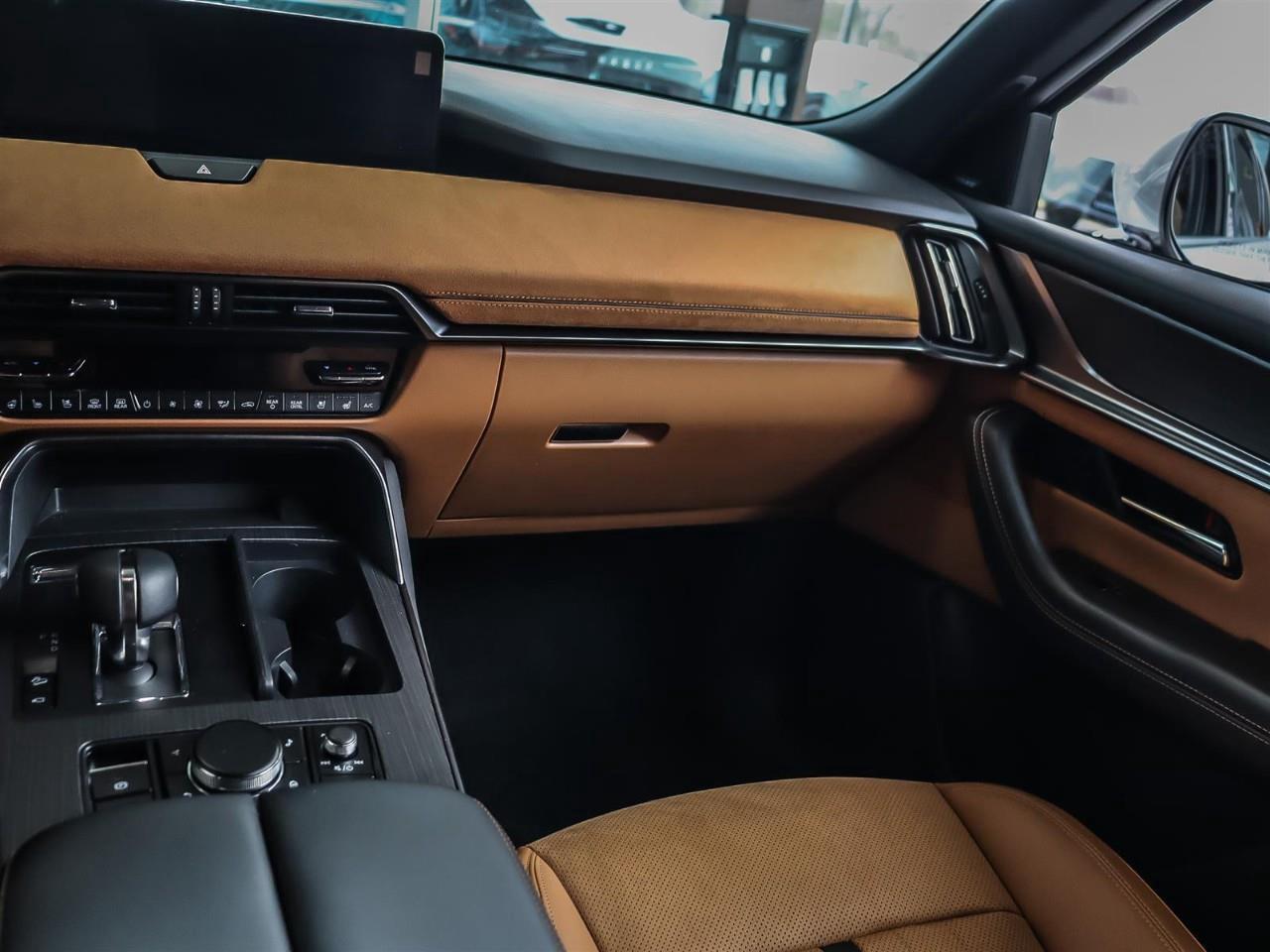 2025 Mazda CX-90 MHEV Signature Photo
