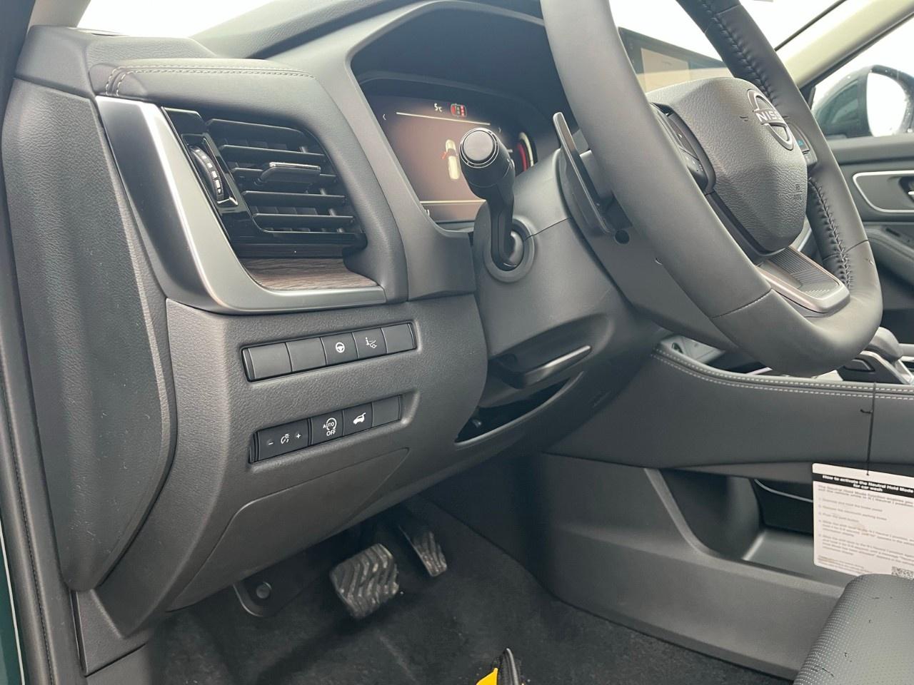 2026 Nissan Rogue AWD Platinum Photo