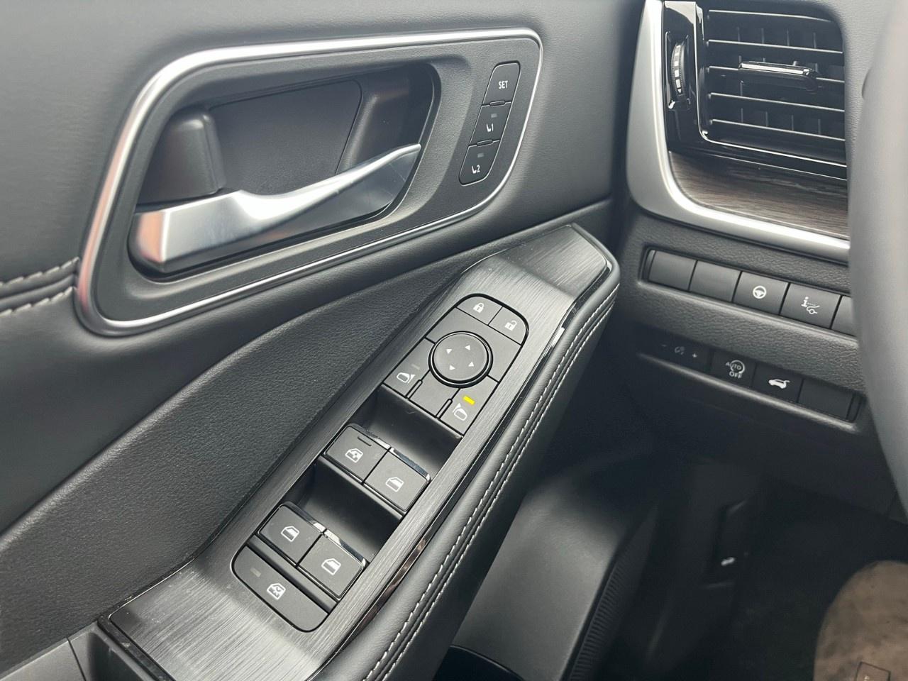 2026 Nissan Rogue AWD Platinum Photo