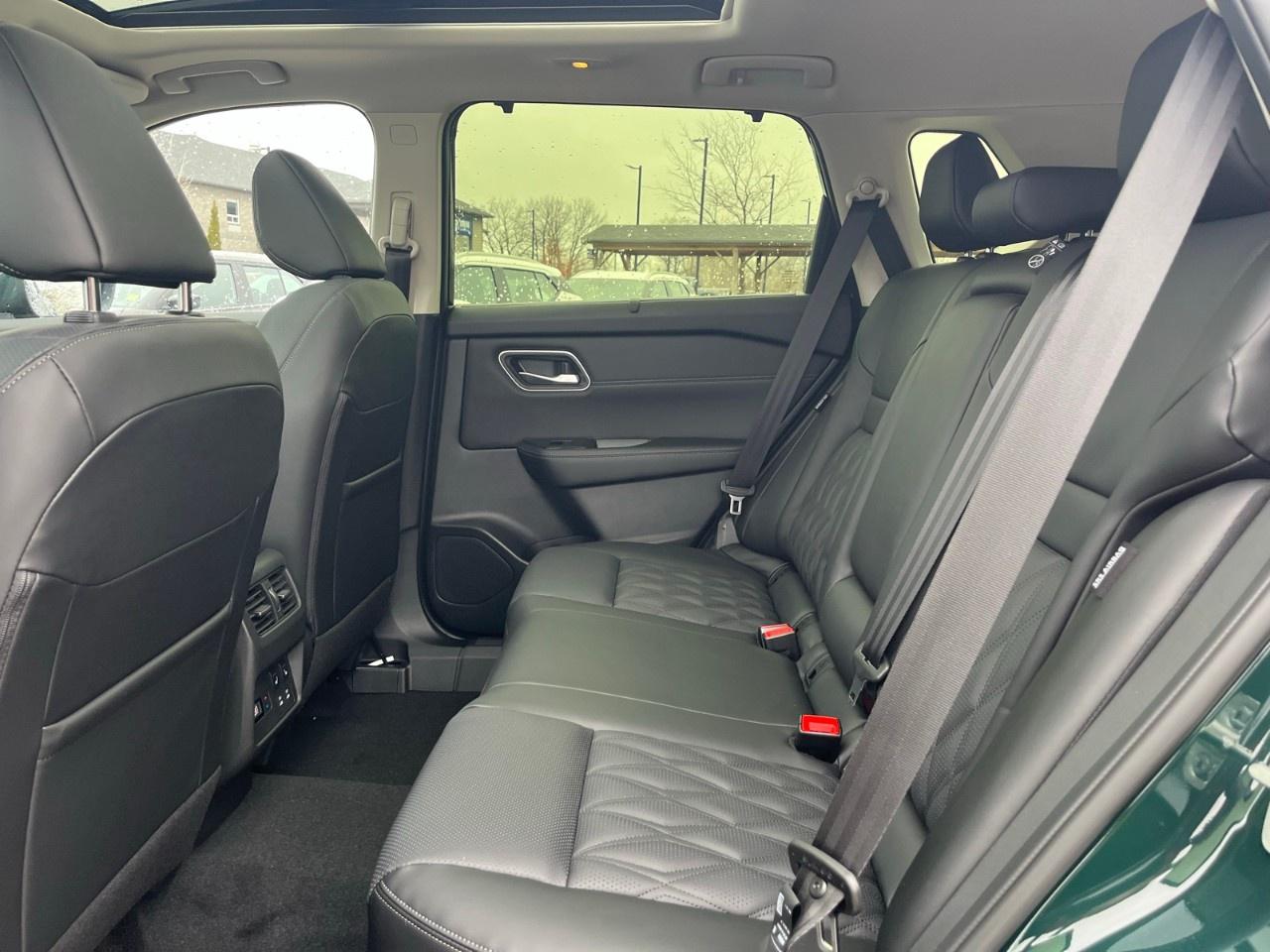 2026 Nissan Rogue AWD Platinum Photo