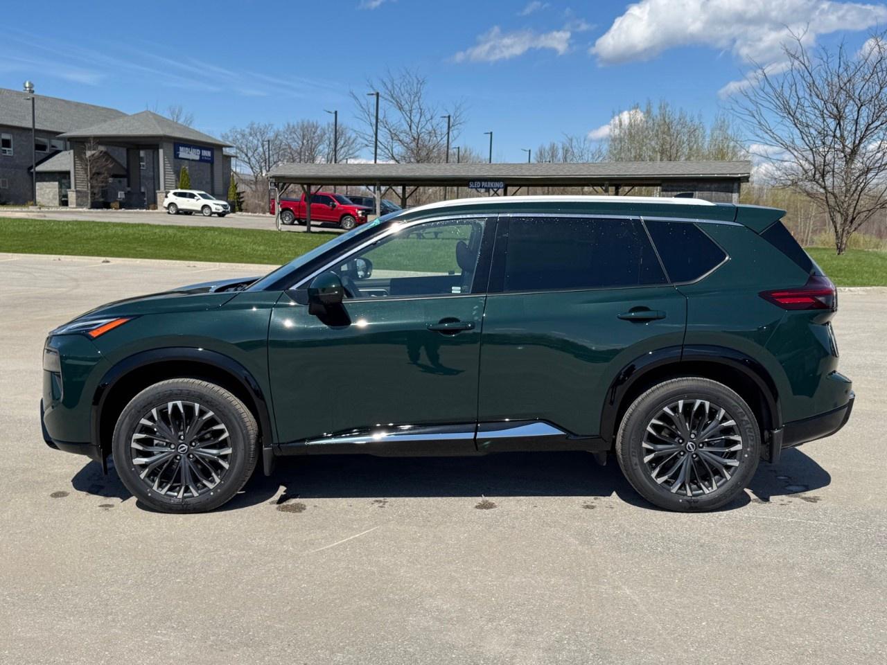 2026 Nissan Rogue AWD Platinum Photo