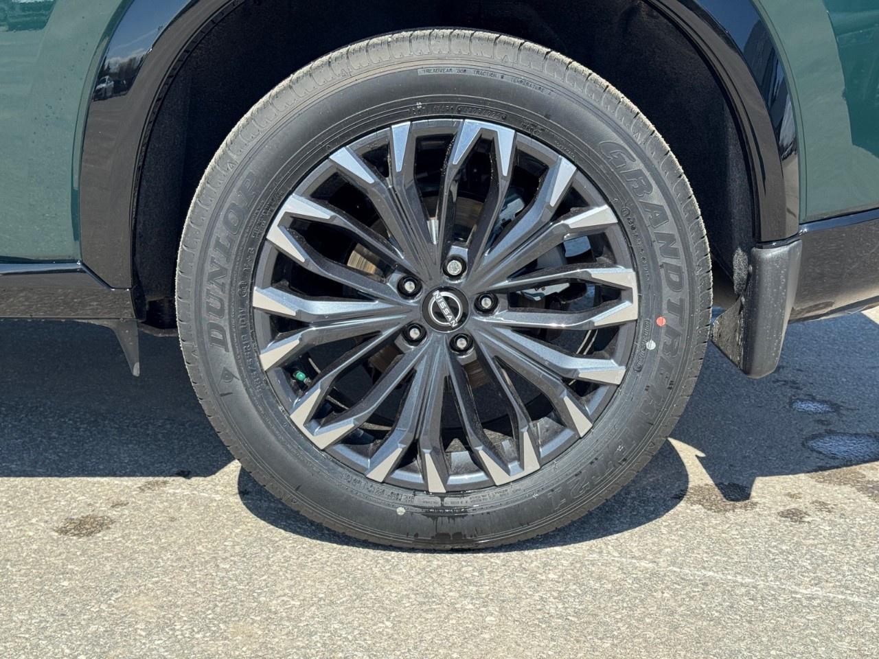 2026 Nissan Rogue AWD Platinum Photo
