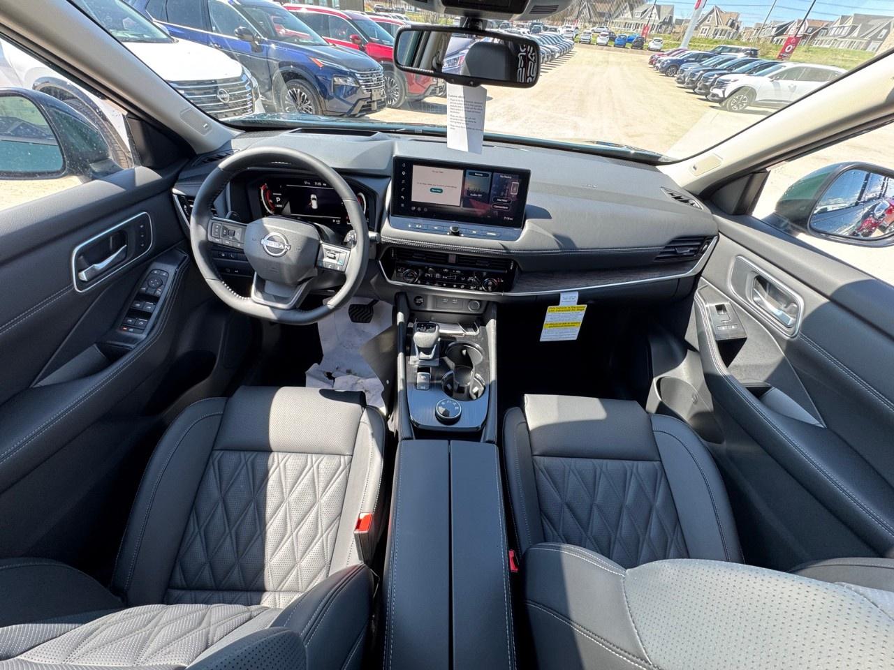 2026 Nissan Rogue AWD Platinum Photo