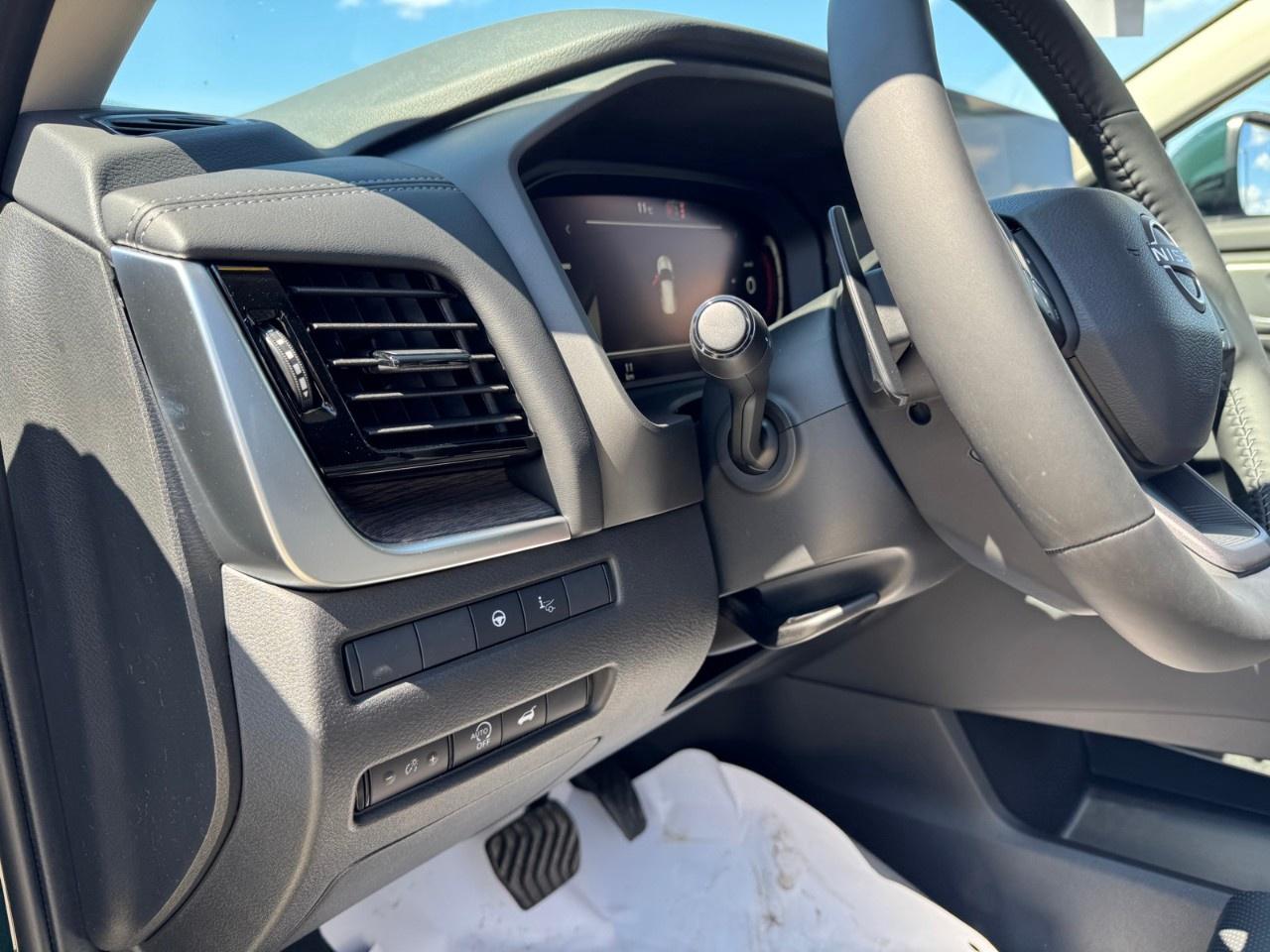2026 Nissan Rogue AWD Platinum Photo