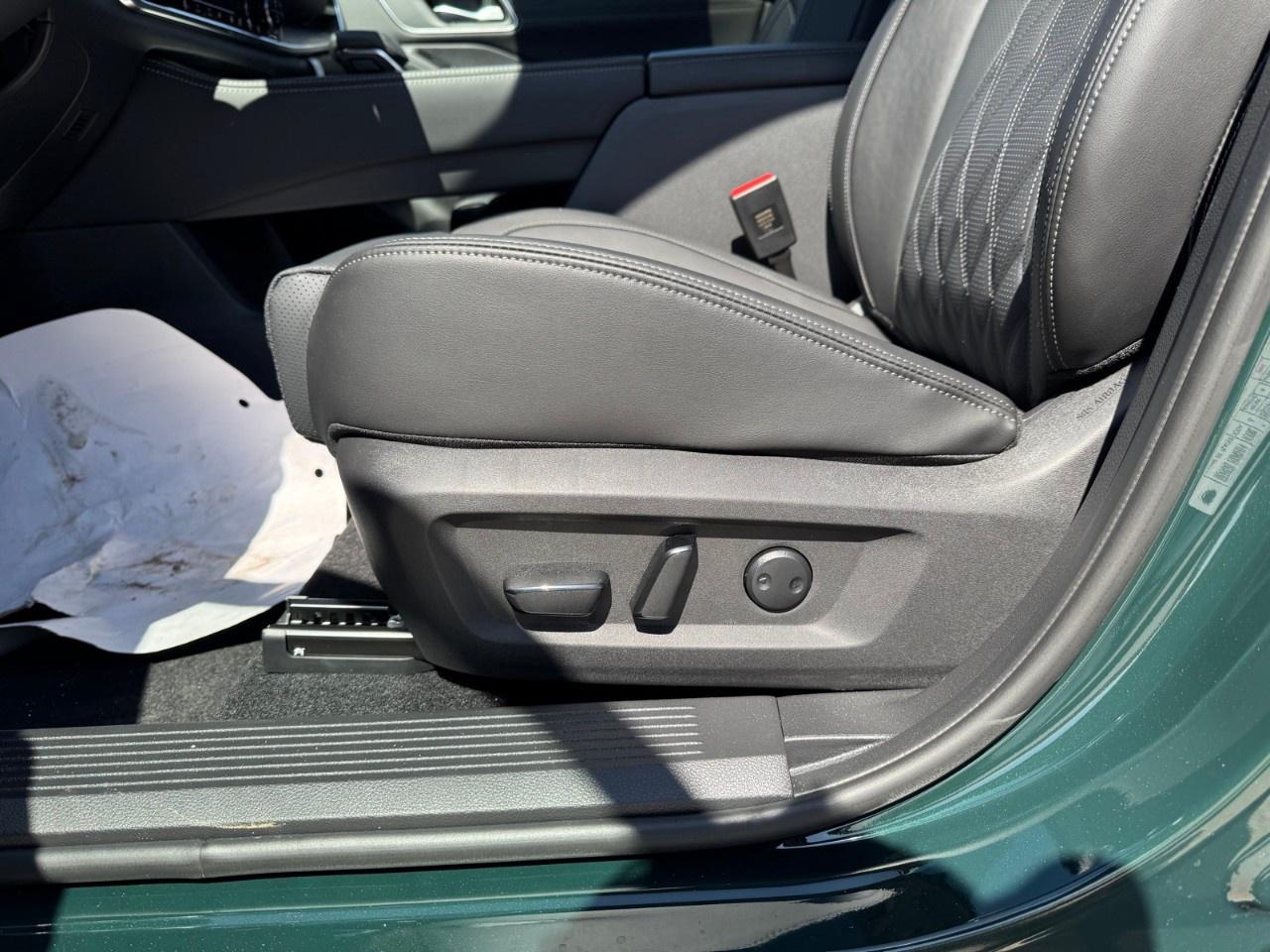2026 Nissan Rogue AWD Platinum Photo