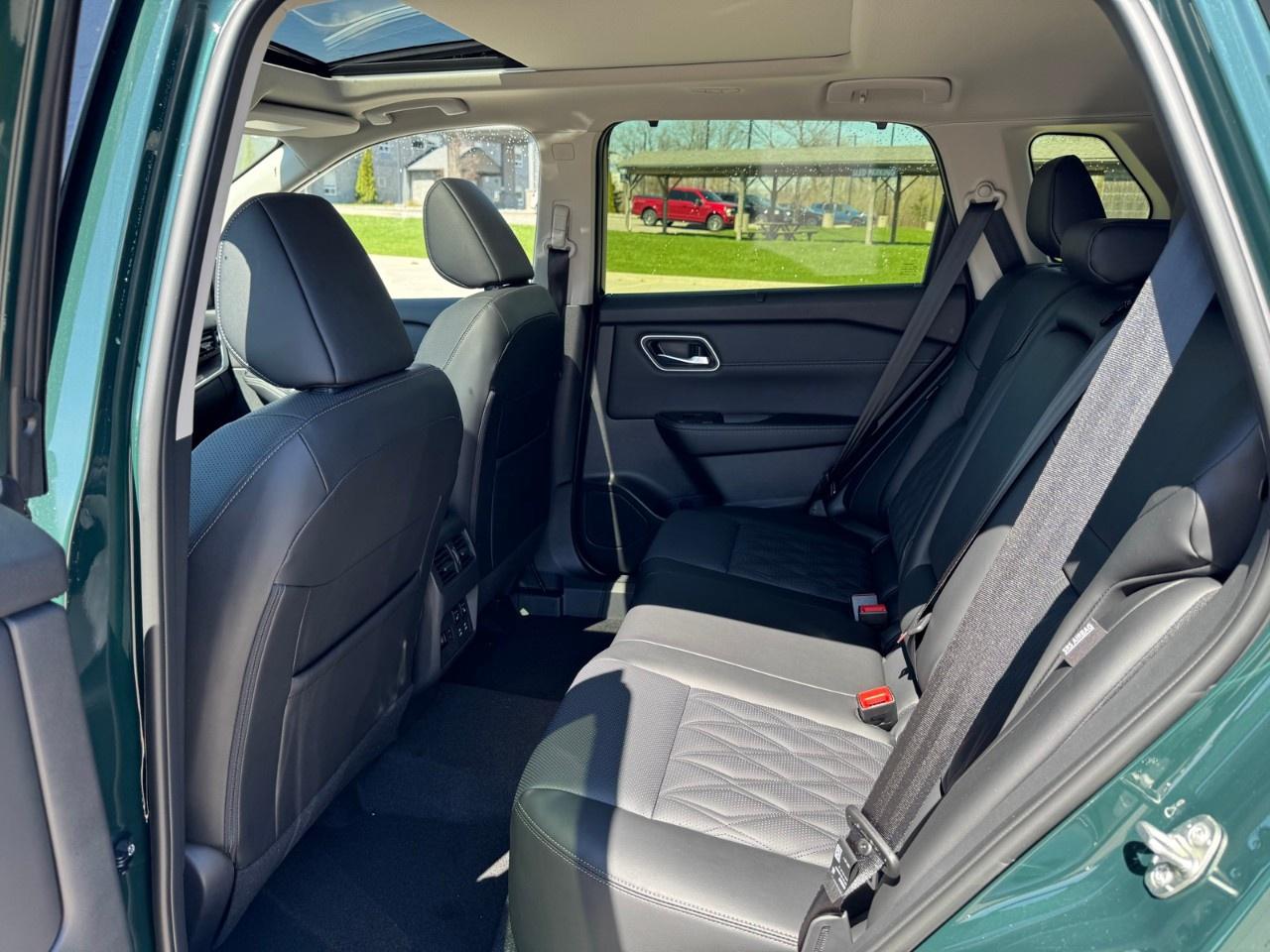 2026 Nissan Rogue AWD Platinum Photo