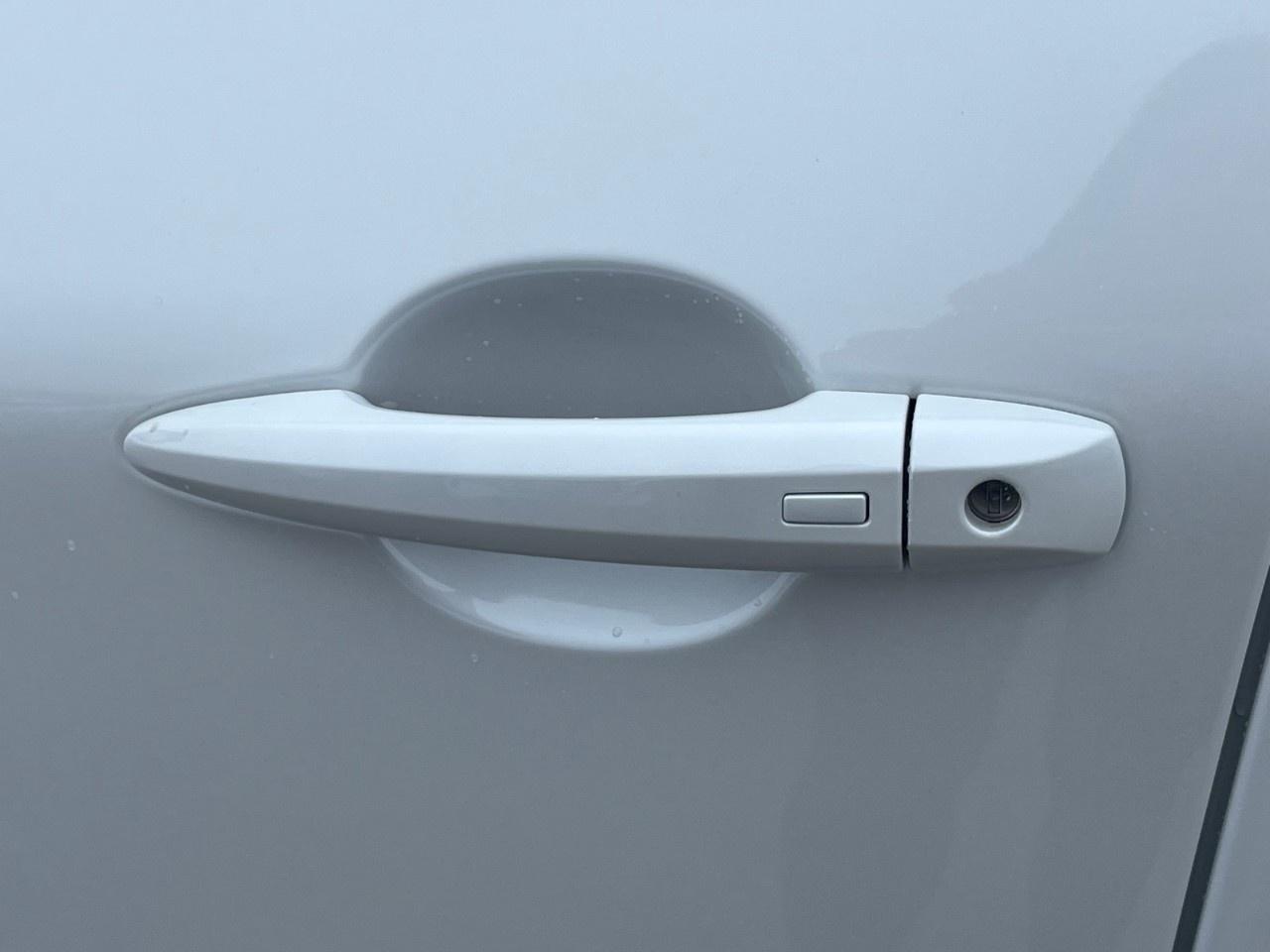 2026 Nissan Rogue AWD SV Moonroof Photo