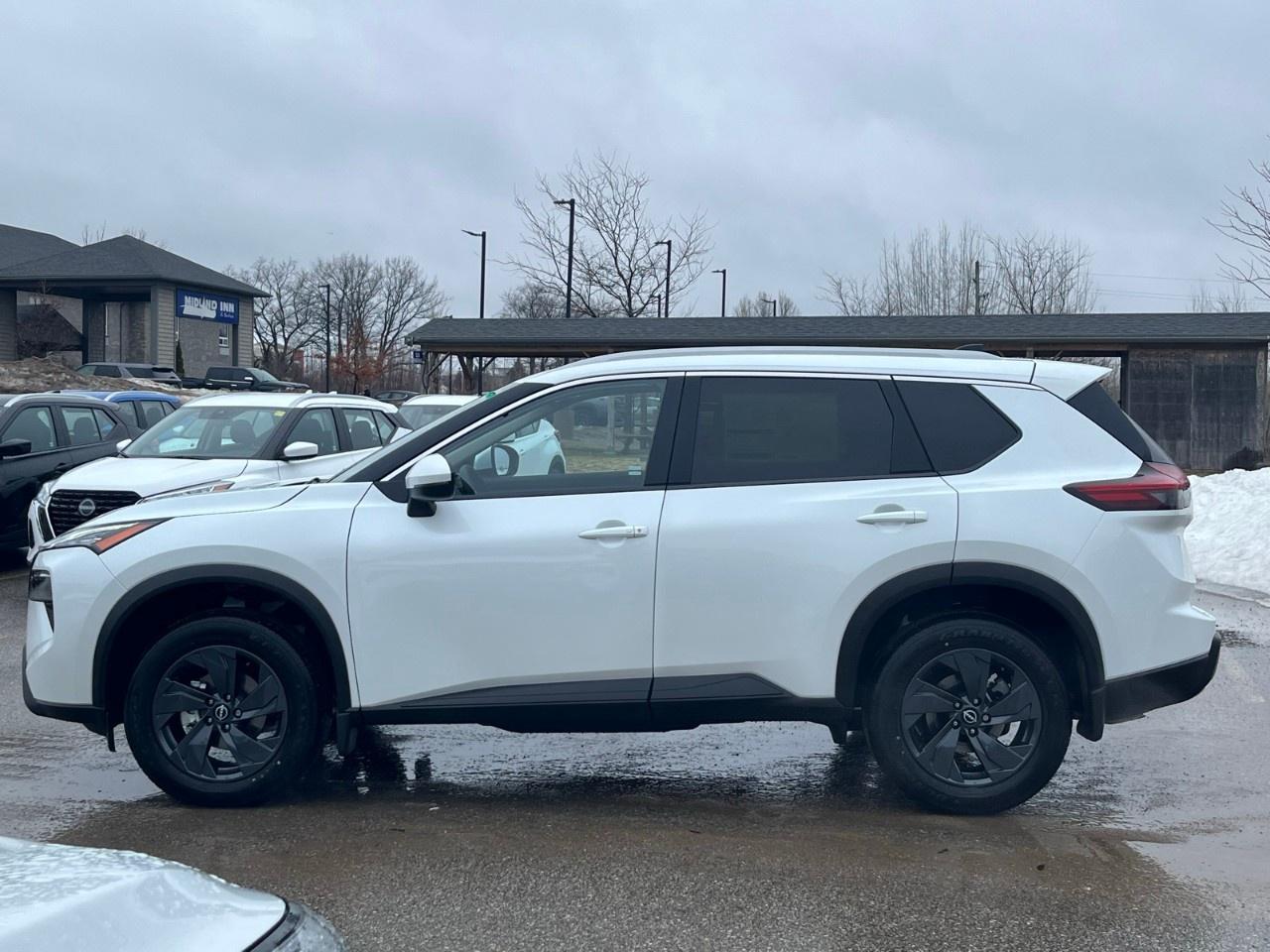 2026 Nissan Rogue AWD SV Moonroof Photo