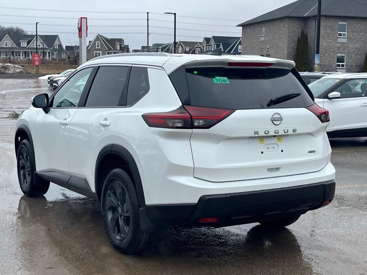 2026 Nissan Rogue AWD SV Moonroof Photo