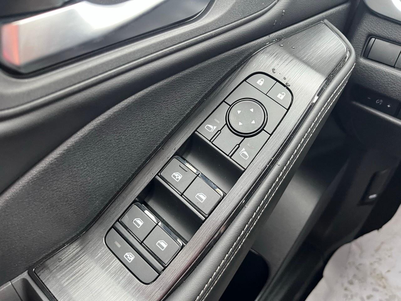 2026 Nissan Rogue AWD SV Moonroof Photo