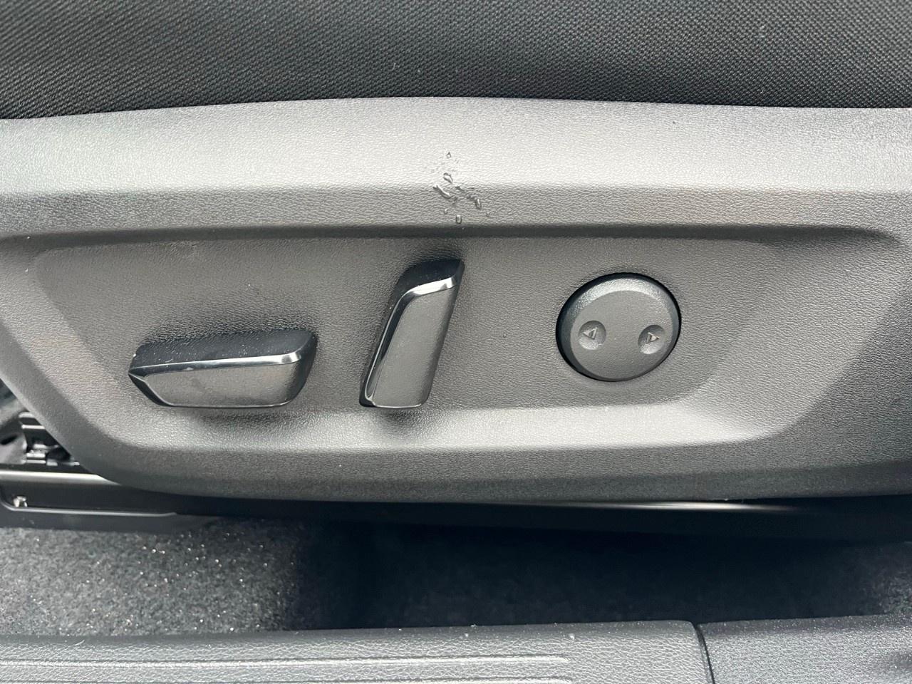 2026 Nissan Rogue AWD SV Moonroof Photo