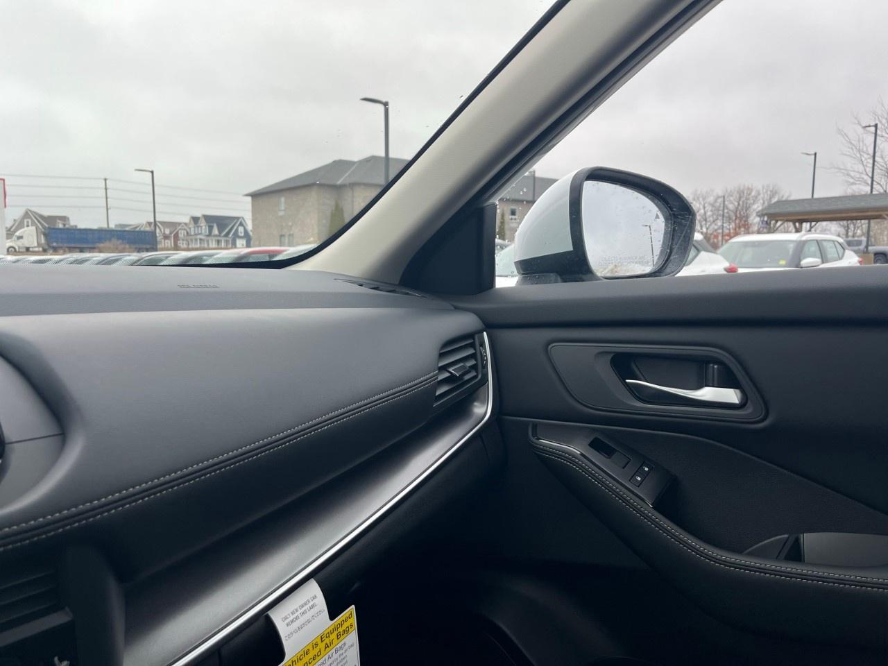 2026 Nissan Rogue AWD SV Moonroof Photo