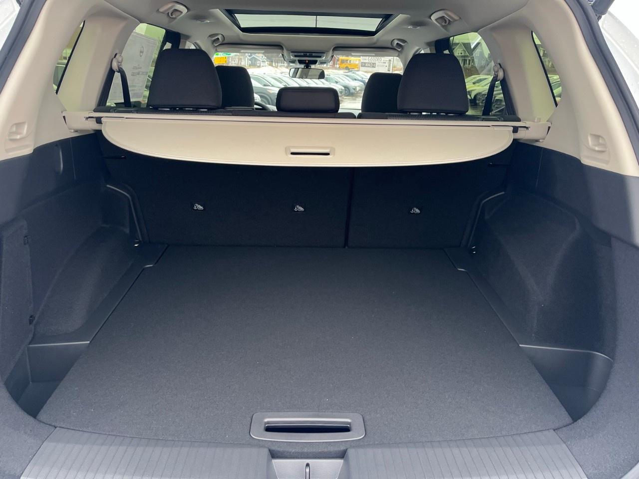 2026 Nissan Rogue AWD SV Moonroof Photo