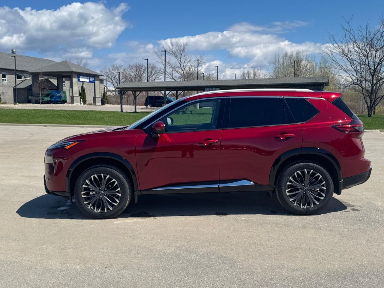 2026 Nissan Rogue AWD Platinum Photo