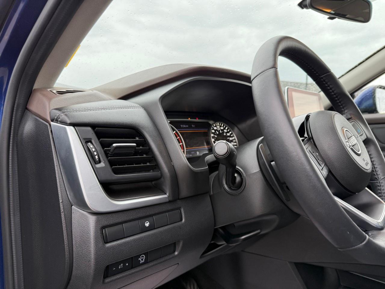 2023 Nissan Rogue AWD SV Photo