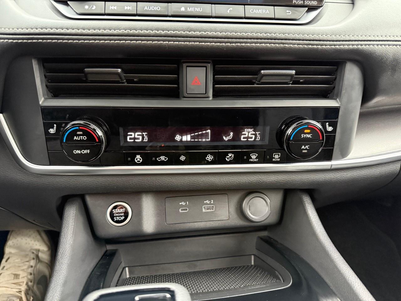 2023 Nissan Rogue AWD SV Photo