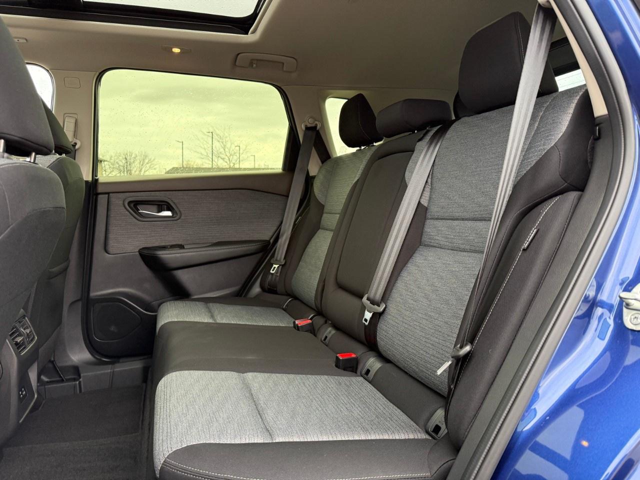 2023 Nissan Rogue AWD SV Photo