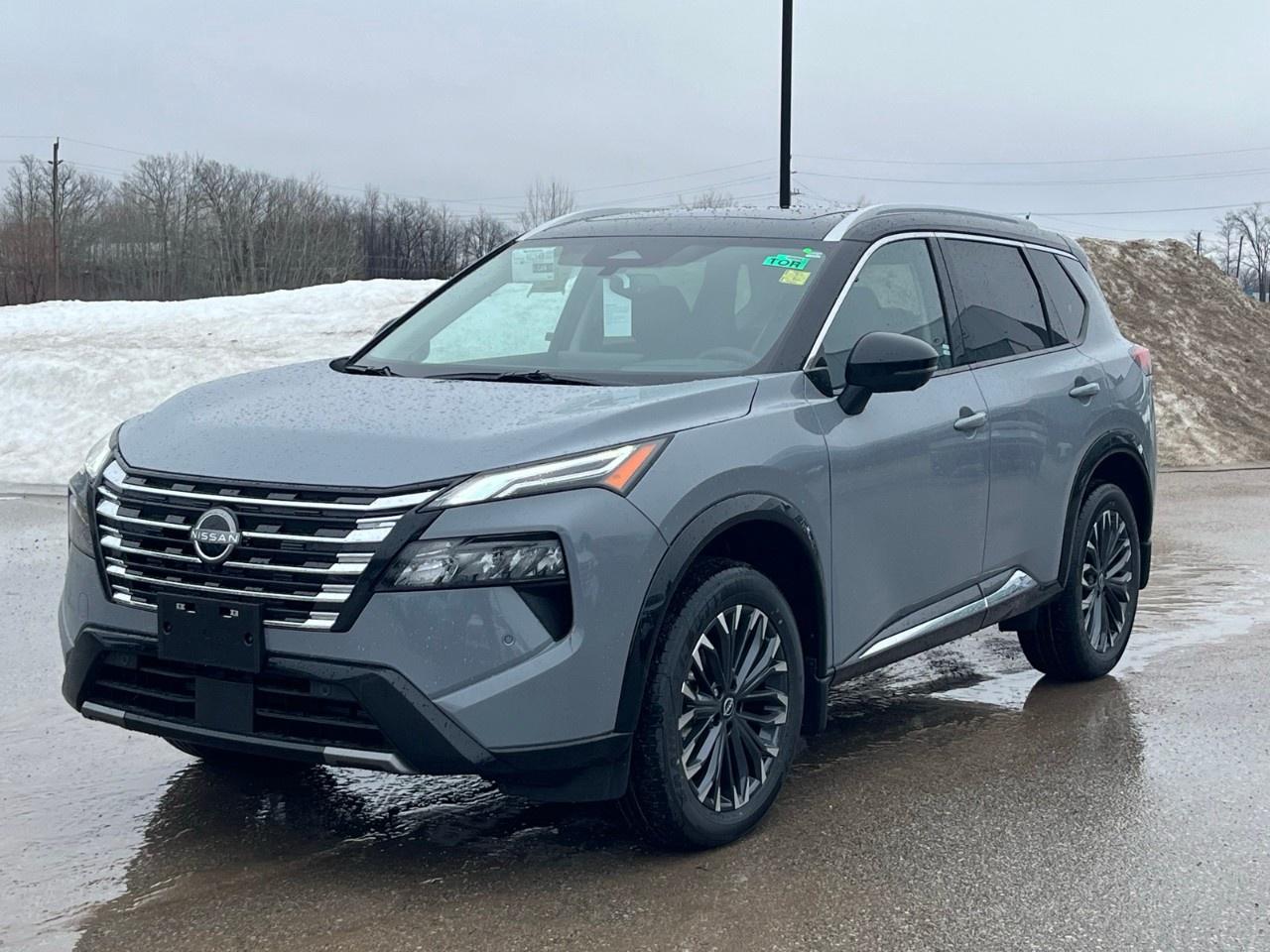 2026 Nissan Rogue AWD Platinum Photo2