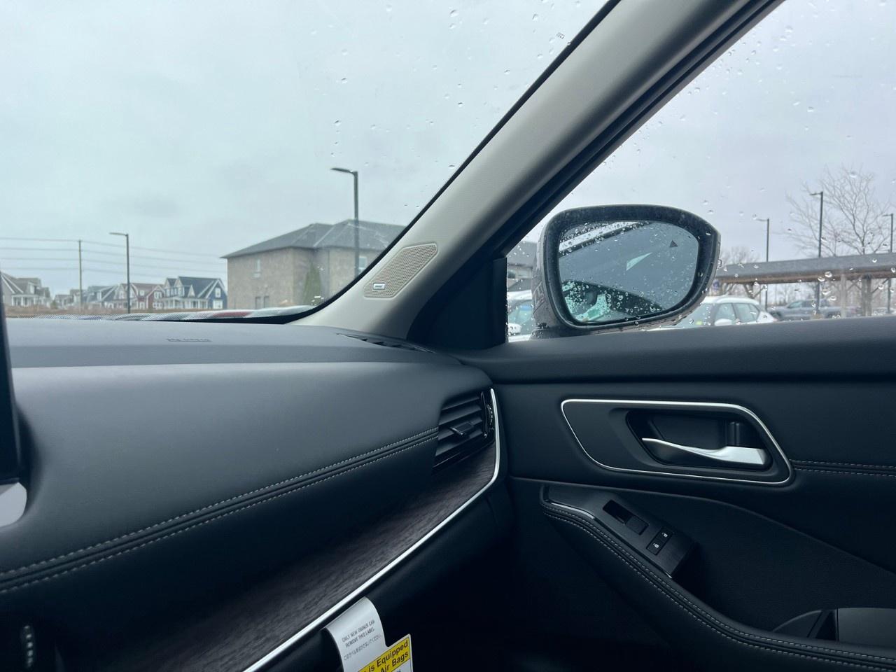 2026 Nissan Rogue AWD Platinum Photo