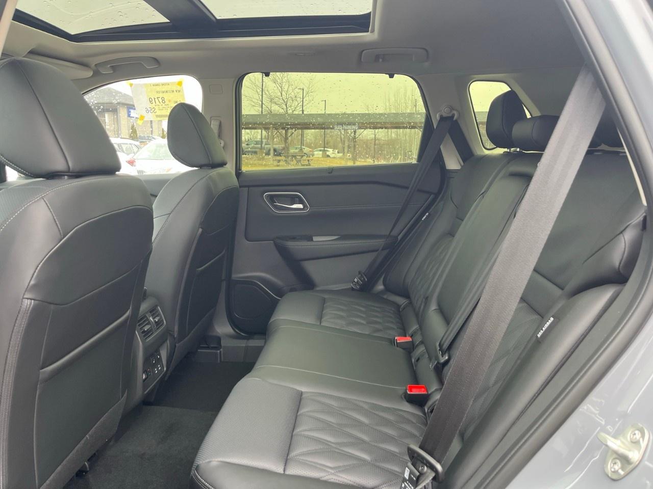 2026 Nissan Rogue AWD Platinum Photo