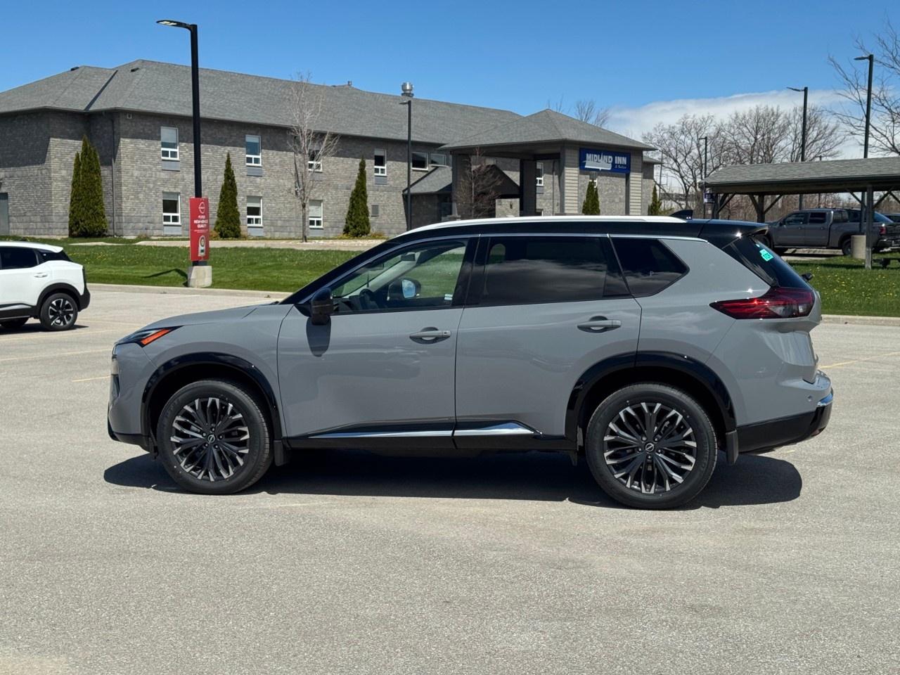2026 Nissan Rogue AWD Platinum Photo