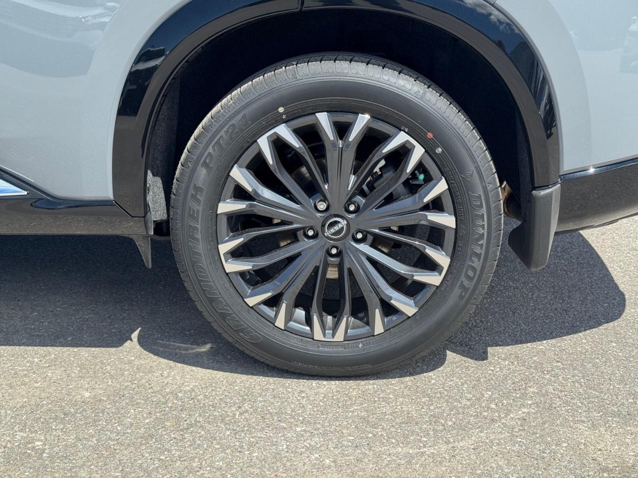 2026 Nissan Rogue AWD Platinum Photo
