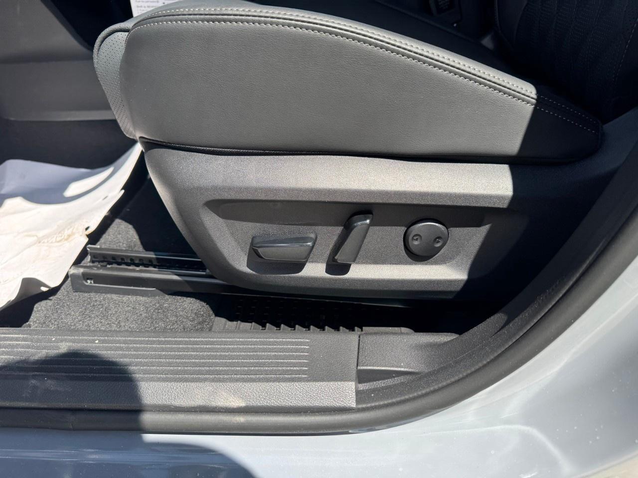 2026 Nissan Rogue AWD Platinum Photo