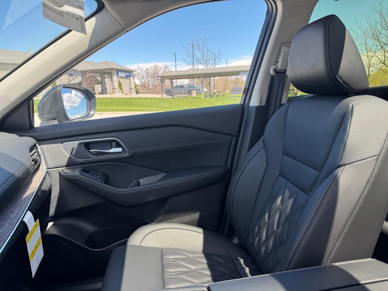 2026 Nissan Rogue AWD Platinum Photo