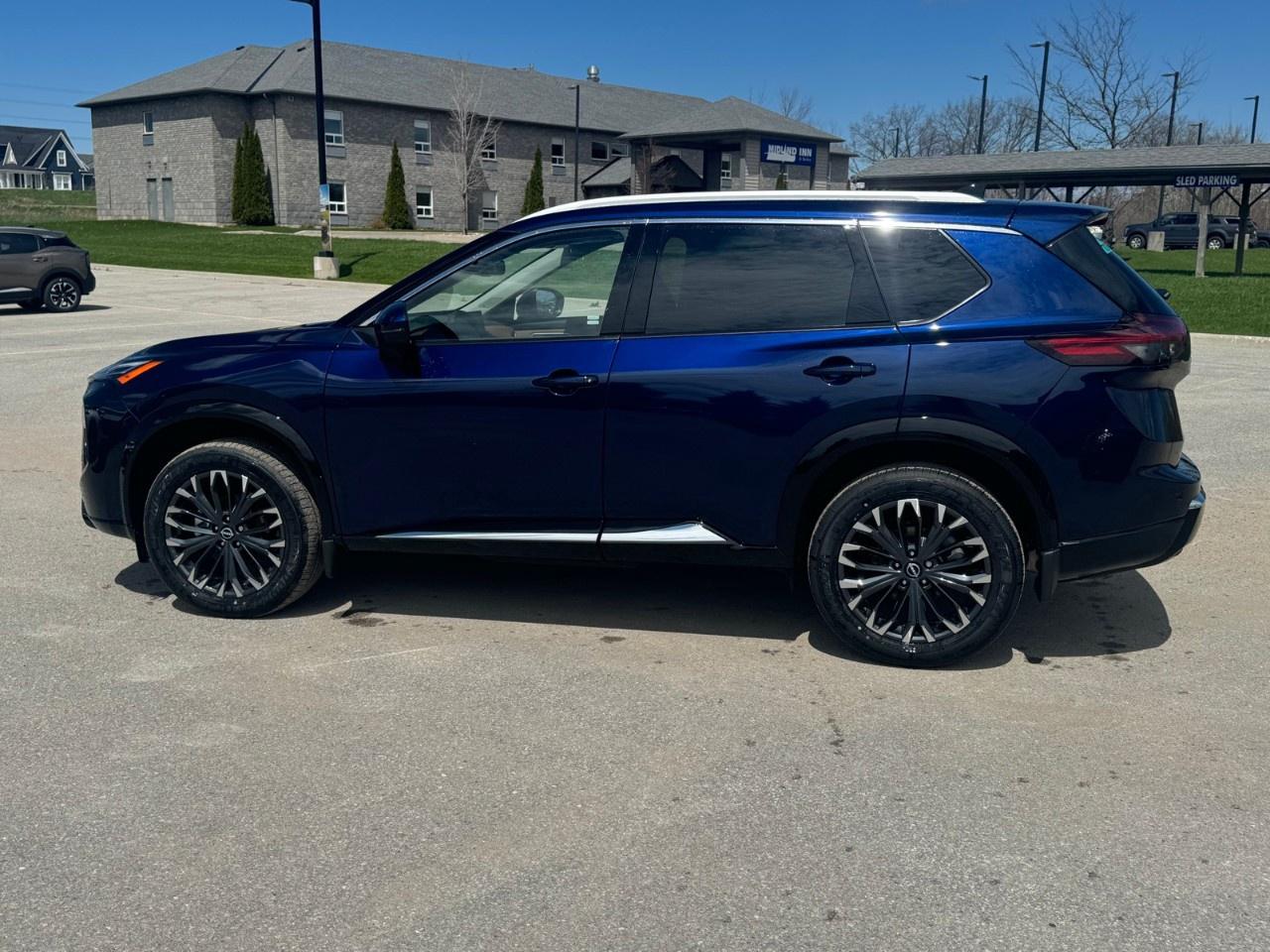 2026 Nissan Rogue AWD Platinum Photo