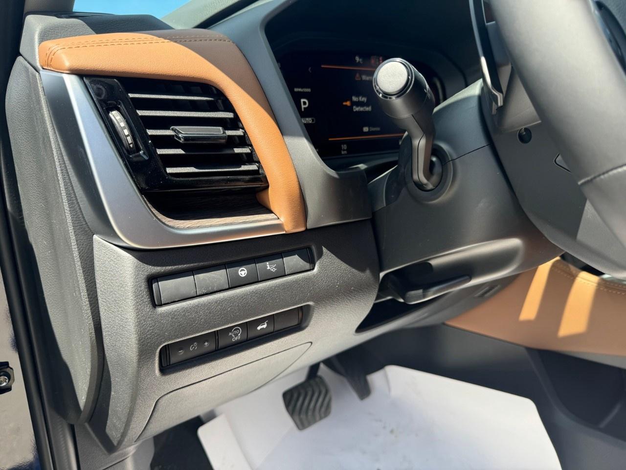 2026 Nissan Rogue AWD Platinum Photo