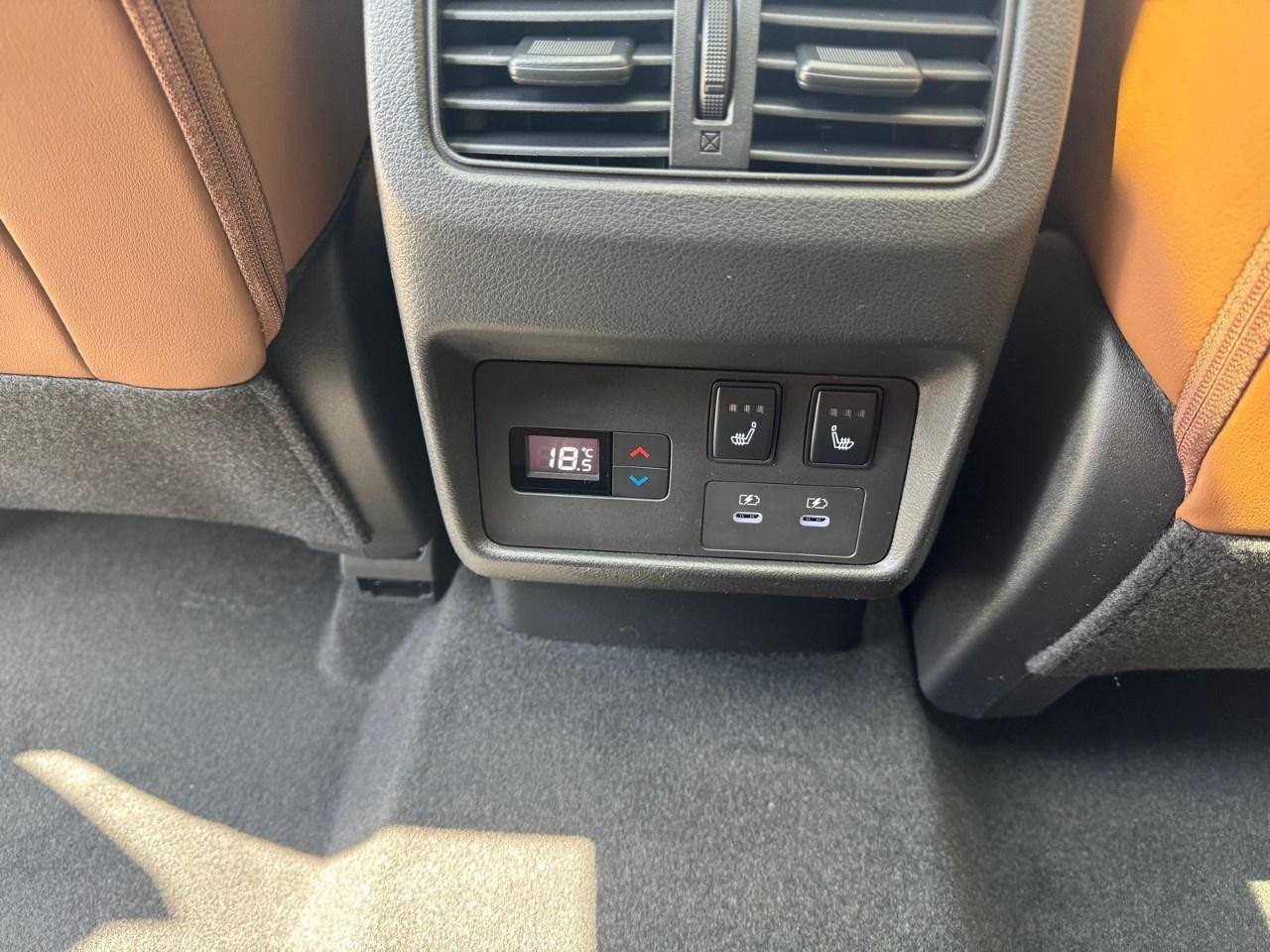 2026 Nissan Rogue AWD Platinum Photo