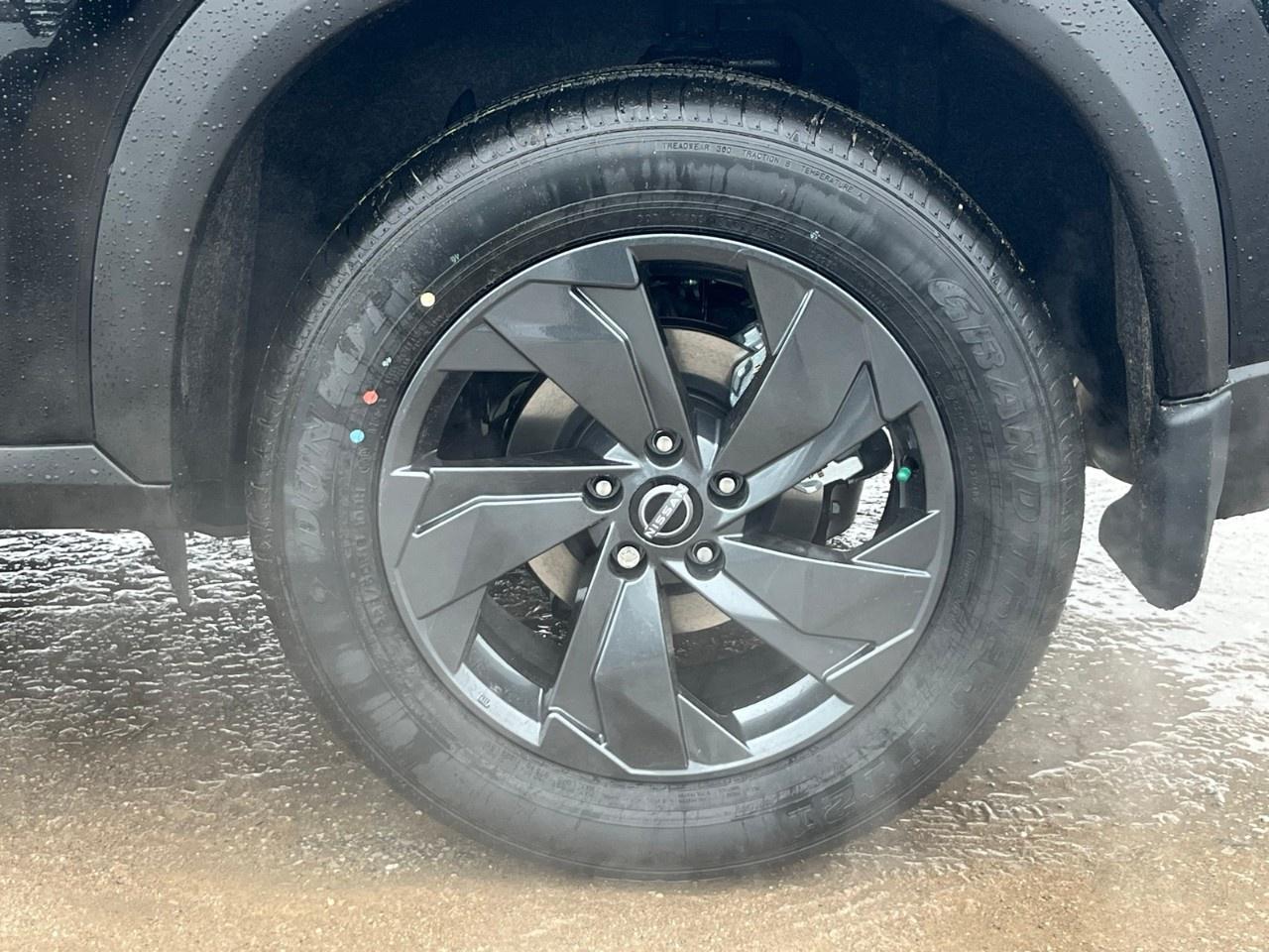 2026 Nissan Rogue AWD SV Moonroof Photo