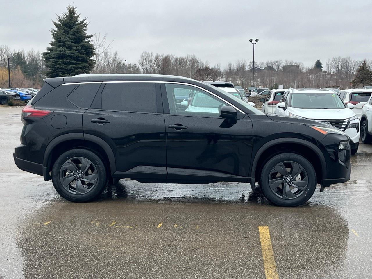 2026 Nissan Rogue AWD SV Moonroof Photo