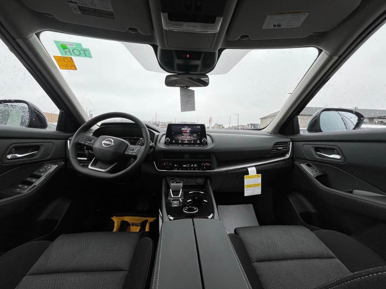 2026 Nissan Rogue AWD SV Moonroof Photo