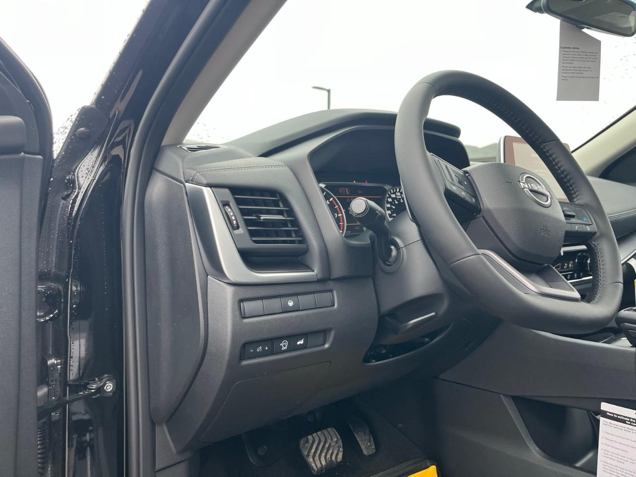 2026 Nissan Rogue AWD SV Moonroof Photo