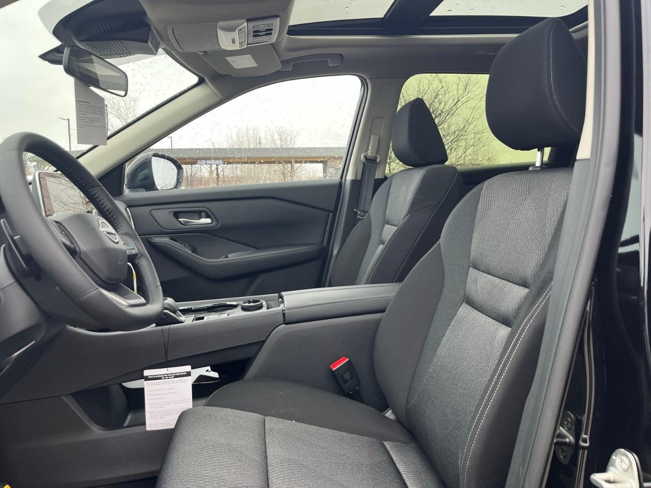 2026 Nissan Rogue AWD SV Moonroof Photo