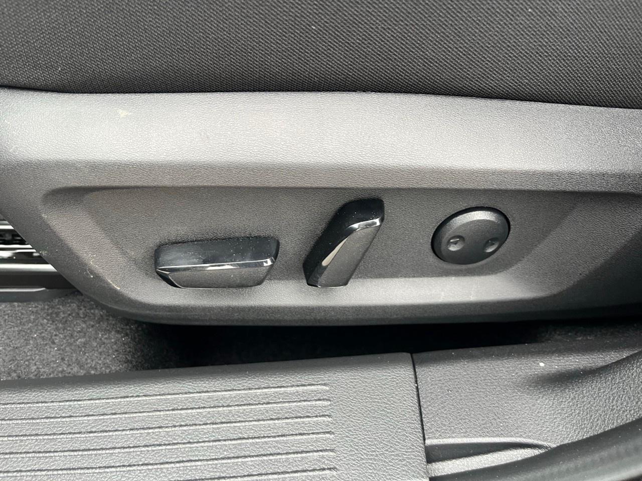 2026 Nissan Rogue AWD SV Moonroof Photo