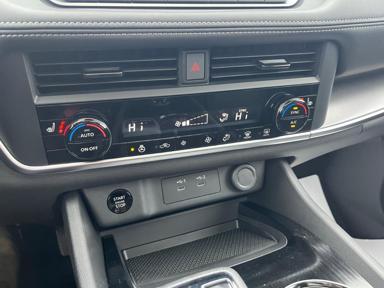 2026 Nissan Rogue AWD SV Moonroof Photo